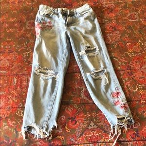 I’m selling these “New Look” style Mom